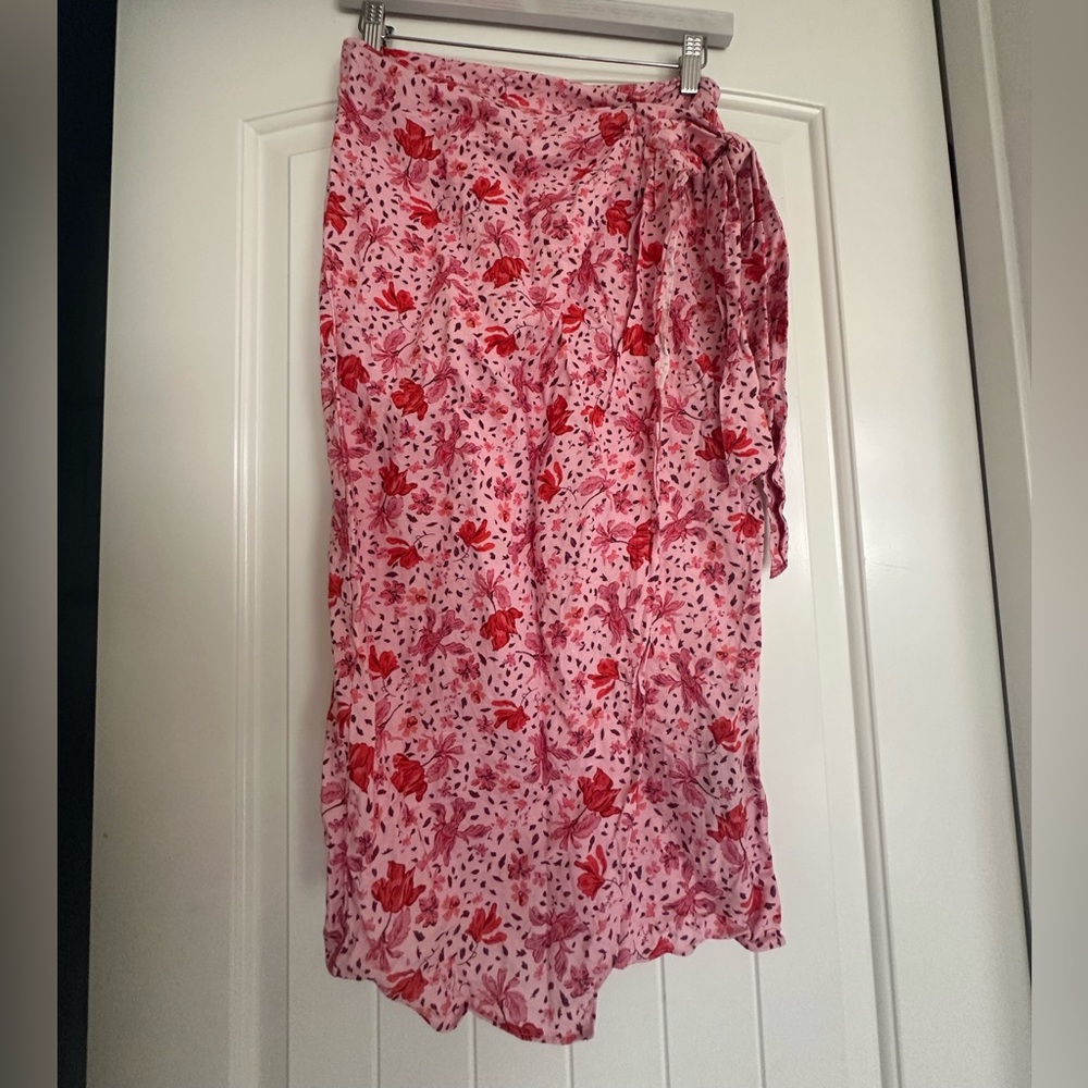 Floral Pink and Red Wrap Skirt Linen blend Stunning